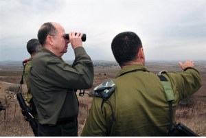 Moshe Ya'alon examines Syria from Golan