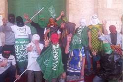 Hamas Fahnen, Muslim Brotherhood Symbole auf dem Tempelberg Yehuda Glick