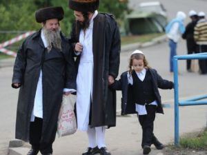 Chassidische Juden in der Ukraine bereiten sich auf Rosh Hashanah vor, das jüdische Neujahrsfest. (picture alliance / dpa / Smirnov Vladimir)