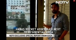 Vom Balkon seines Hotelzimmers beobachtet ein indischer Reporter, wie Hamas -Aktivisten einen Raketenstart vorbereiten. Foto: NDTV