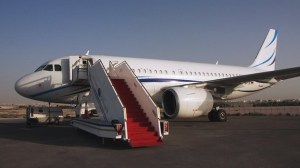 der-airbus-a319-von-rivatair-vermutlich-aufgenommen-am-flughafen-ben-gurion-in-tal-aviv-