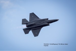 f35miriam_alsterflash90